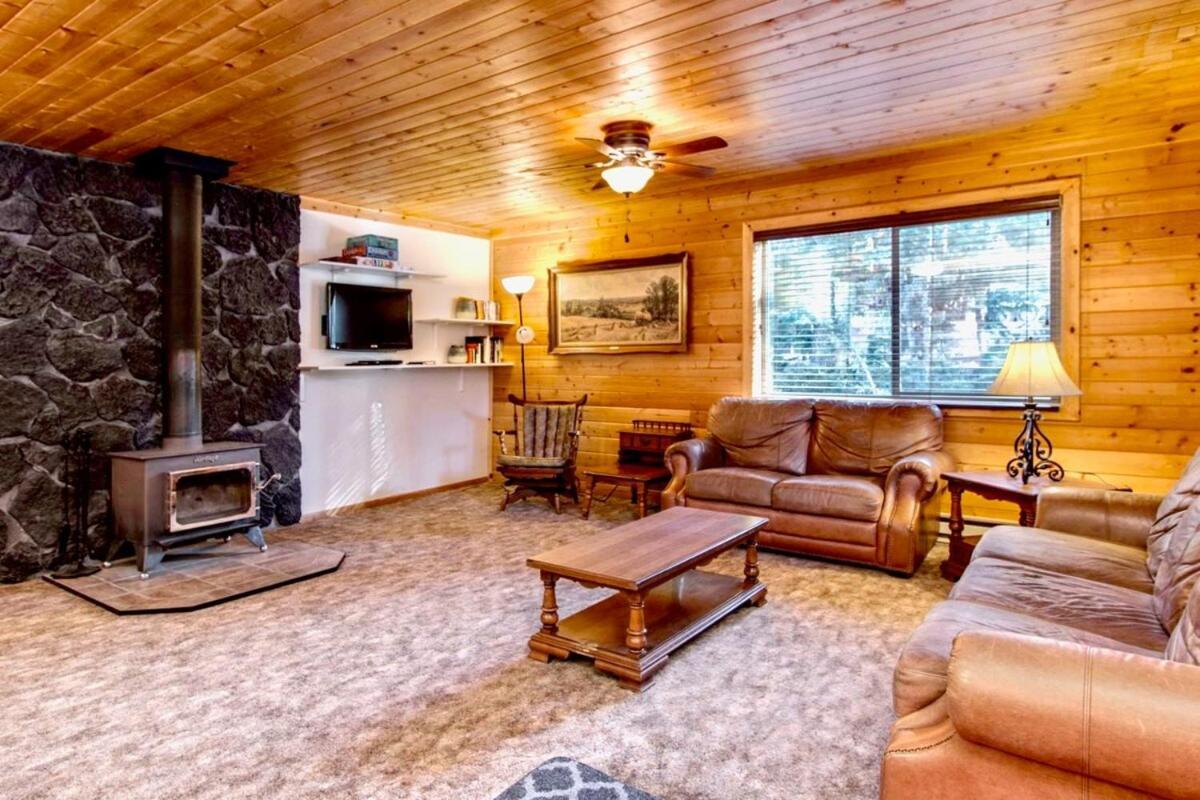 Lovely Log Cabin With Fire Pit! Duck Creek Village Exterior foto